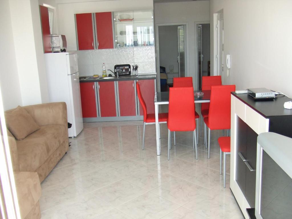 Apartments Diva Novalja Phòng bức ảnh