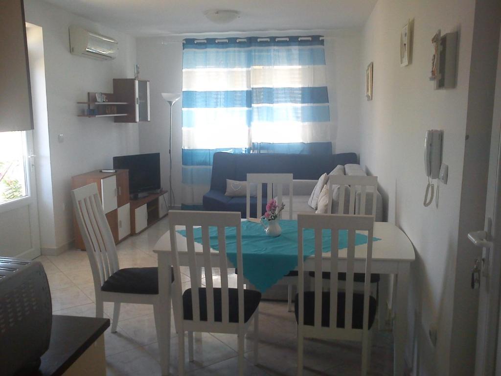 Apartments Diva Novalja Phòng bức ảnh